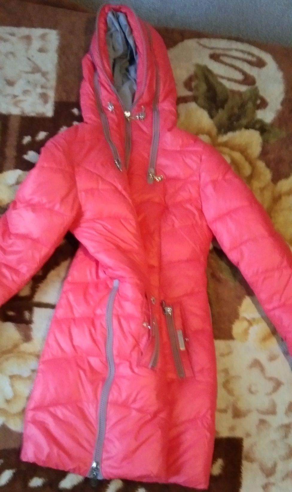 Зимняя женская курточка