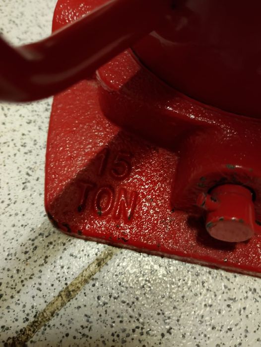 Macaco hidráulico de garrafa