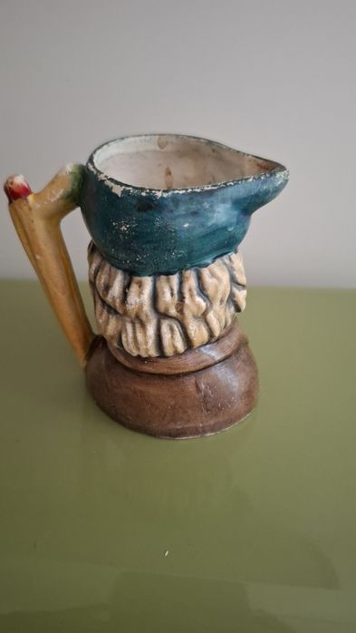 Caneca em cerâmica Antropomórtica