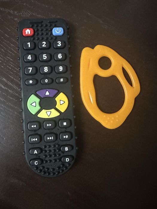 Пульт іграшка силіконова для прорізування зубів