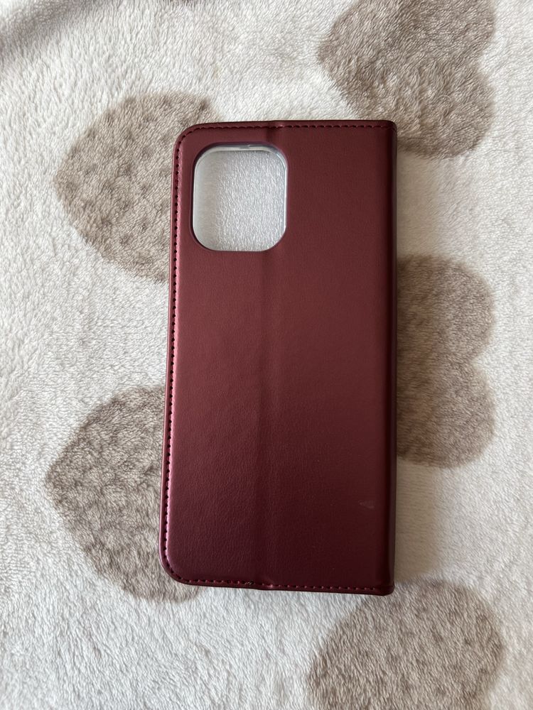 Etui zamykane do Moto G75 burgund