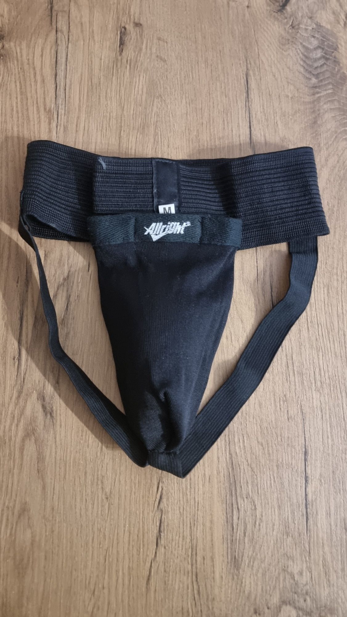 Ochraniacz na jaja (muay-thai, MMA)