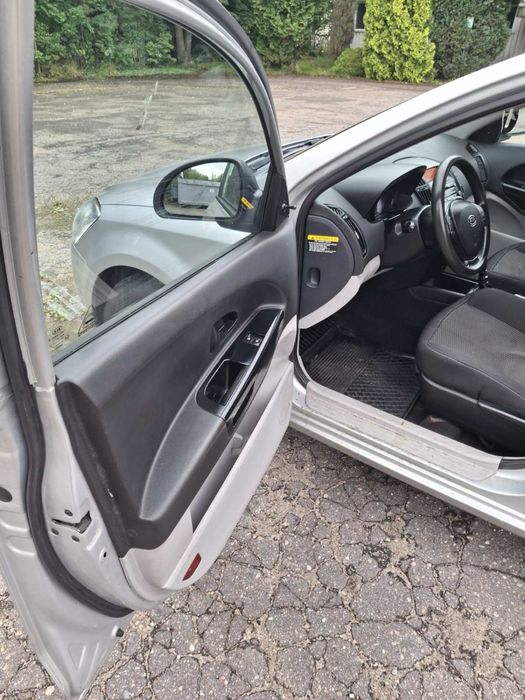 Witam, mam do sprzedania samochod marki KIA cee'd , 1,6 benzyna.