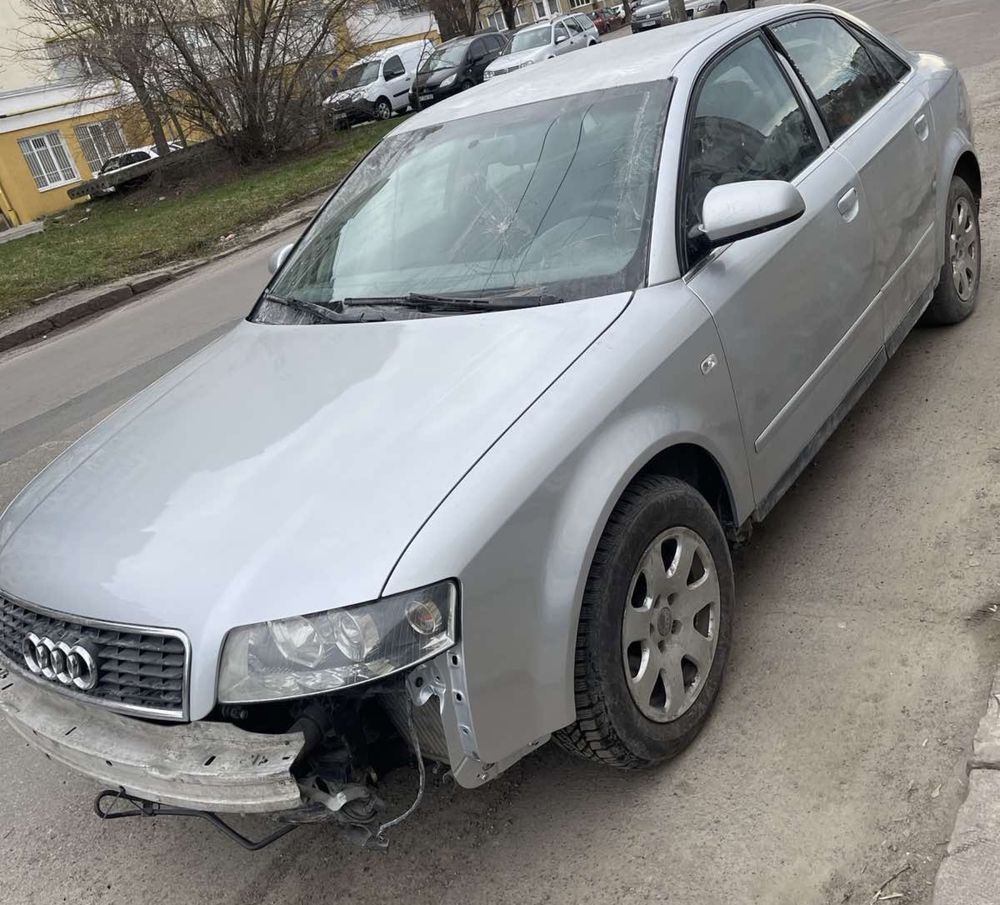 Audi a4 b6 Седан/Універсал кузов,крило,двері,бампер,фара,телевізор,