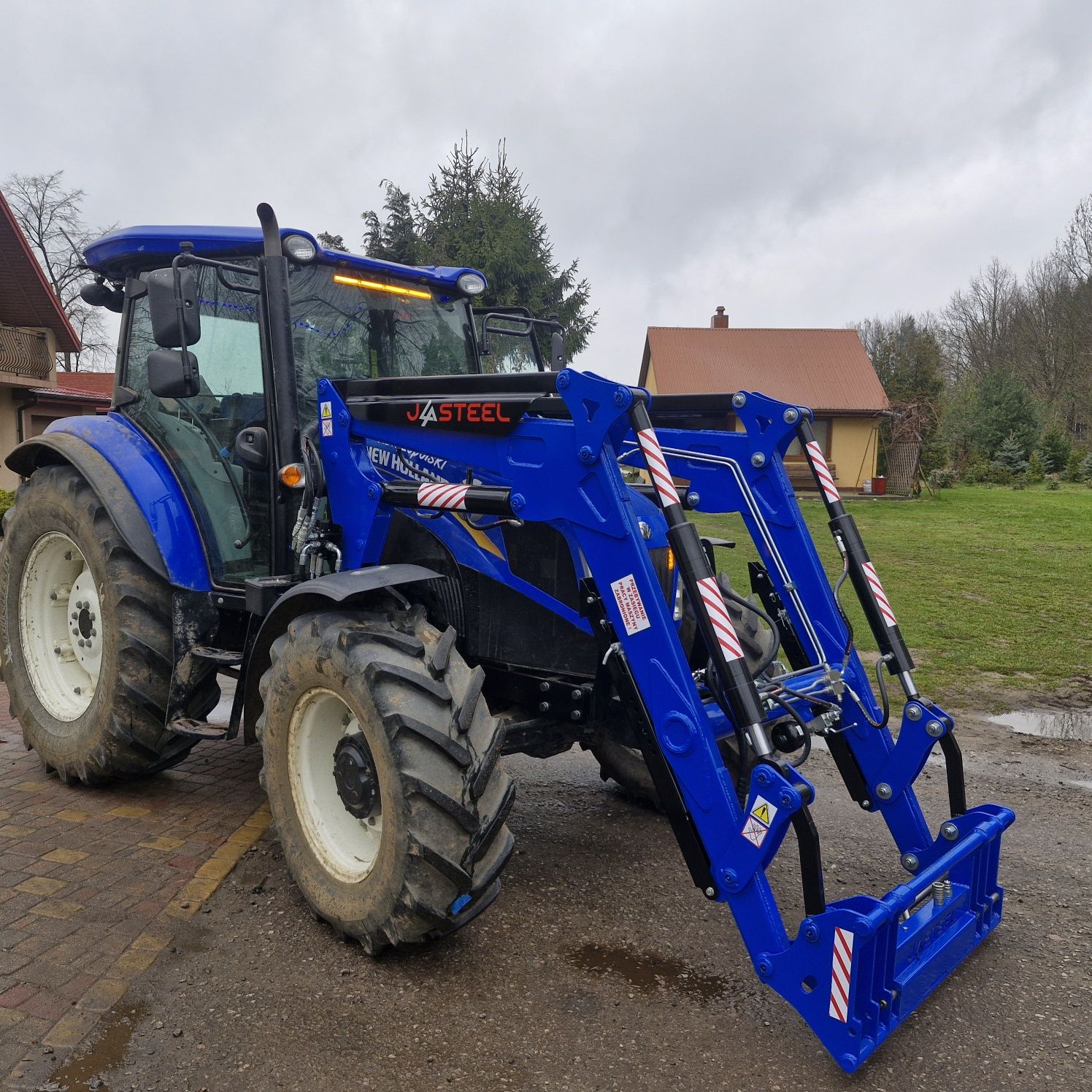 Ładowacz Czołowy TUR JASTEEL 1.600kg NH MF ZETOR MTZ ITD