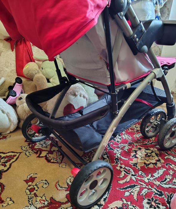 Прогулянкова коляска