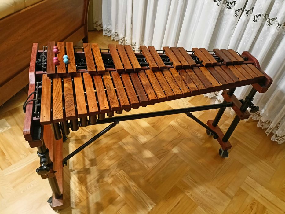 Ksylofon / marimba , koncertowy, profesjonalny, ruchomy-solidny statyw