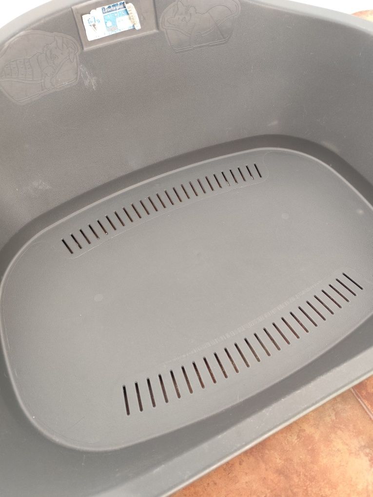 Cama plástica para cão