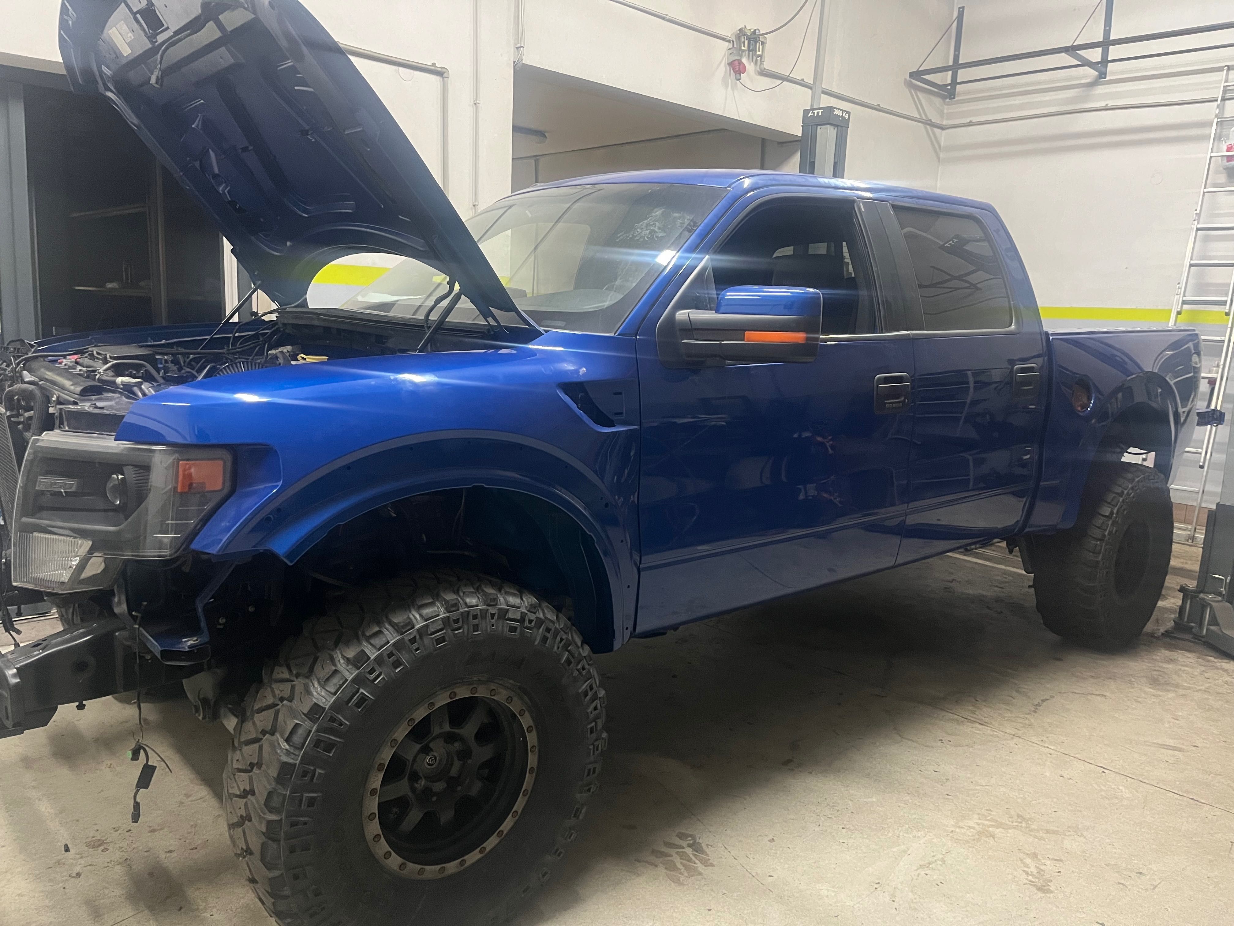 Ford F150 Raptor 6,2 Roush 700km moc zamienie