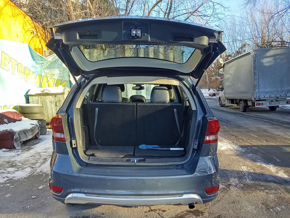 Продам 7-місний універсал Dodge Journey