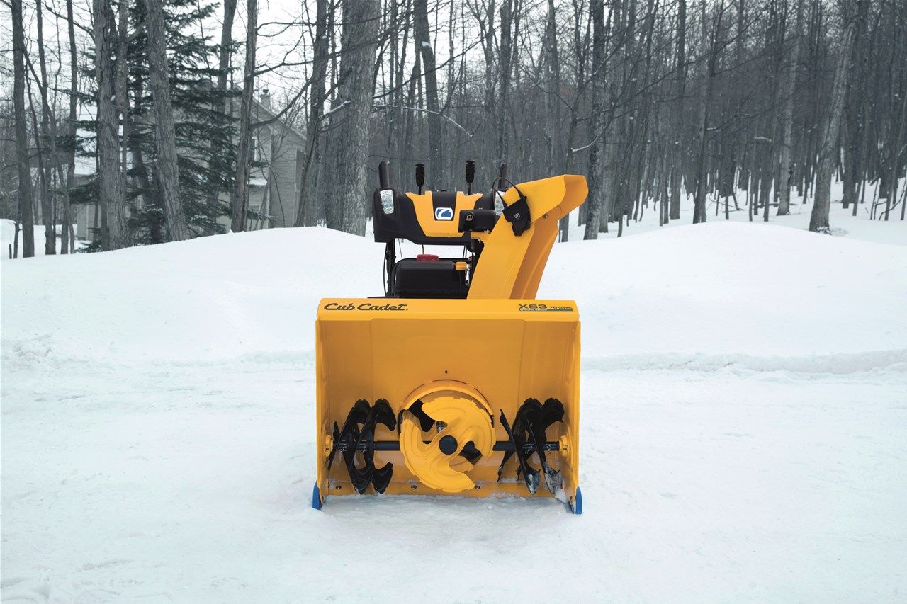 Odśnieżarka trójstopniowa CUB Cadet XS3 76 SWE do odśnieżania śniegu