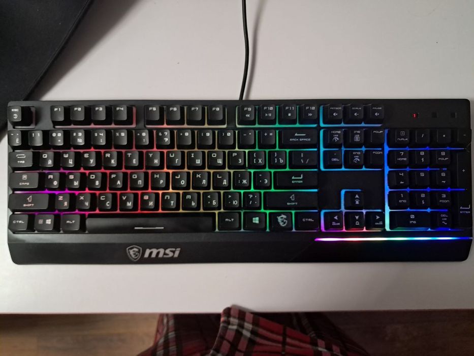 Продам!Клавіатура та мишка!