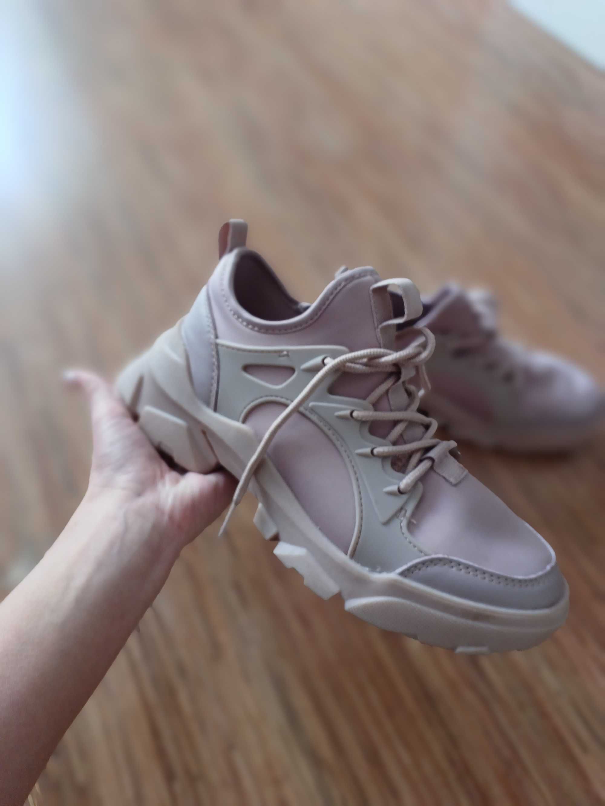 Buty damskie Rezerved nowe