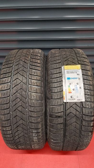Nowe Opony zimowe Pirelli Sottozero 3 255 35 R21
