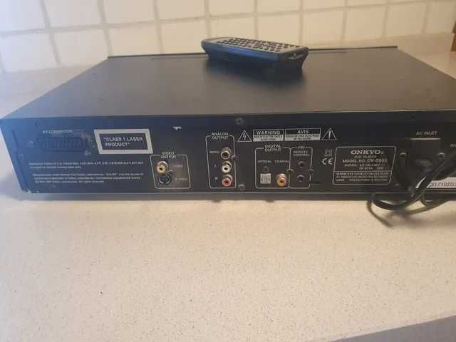 Leitor DVD Onkyo DV-S555