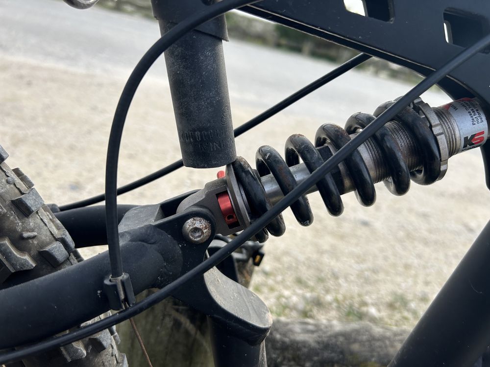 Bicicleta praticamente não usada