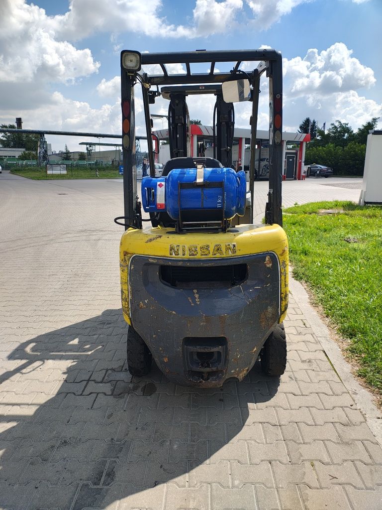 Wózek widłowy Nissan 1.8T, triplex 4,75m