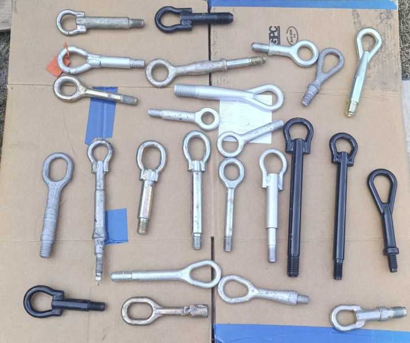 Буксирувальні крюки на різні автомобілі