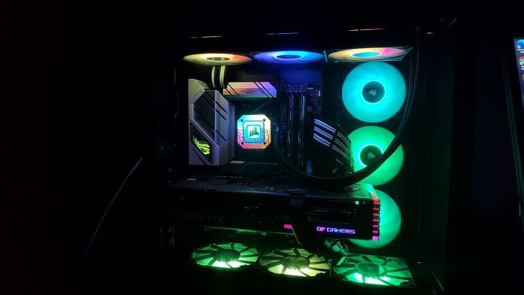 Vendo Desktop Ryzen 7 7800x3d/4070 ti/48GB DDR5