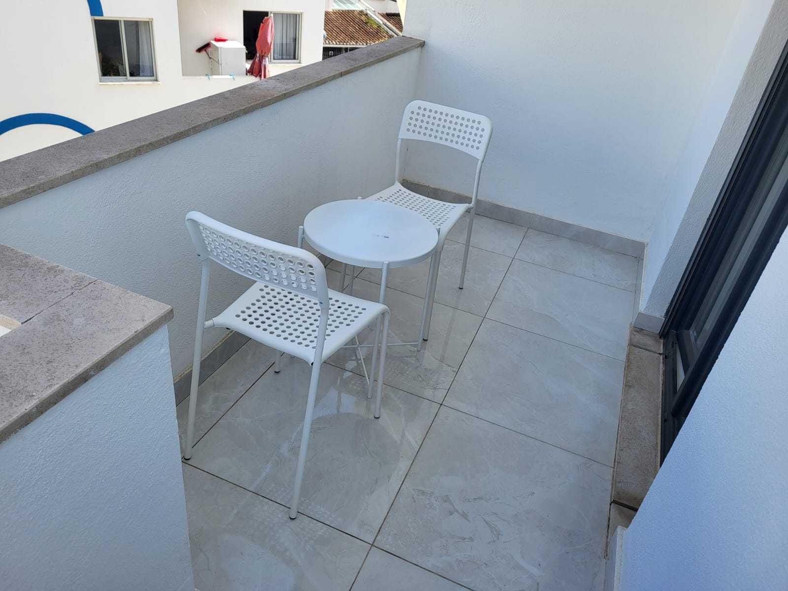 Cama em quarto partilhado para estudantes preço semanal