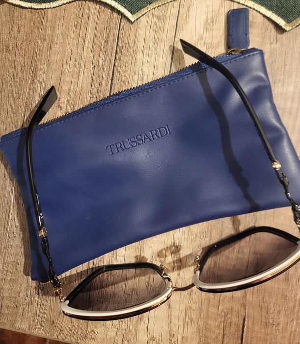 Vendo óculos de sol novos urgência