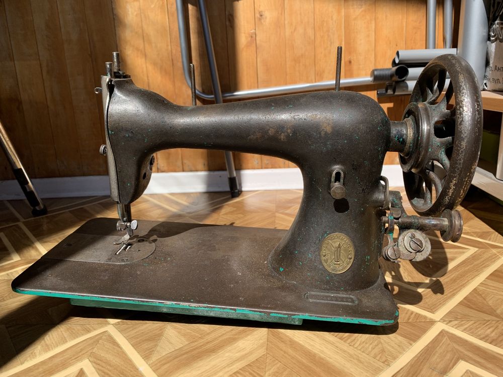 Швейная машинка SINGER MANFG. CO (рабочая)