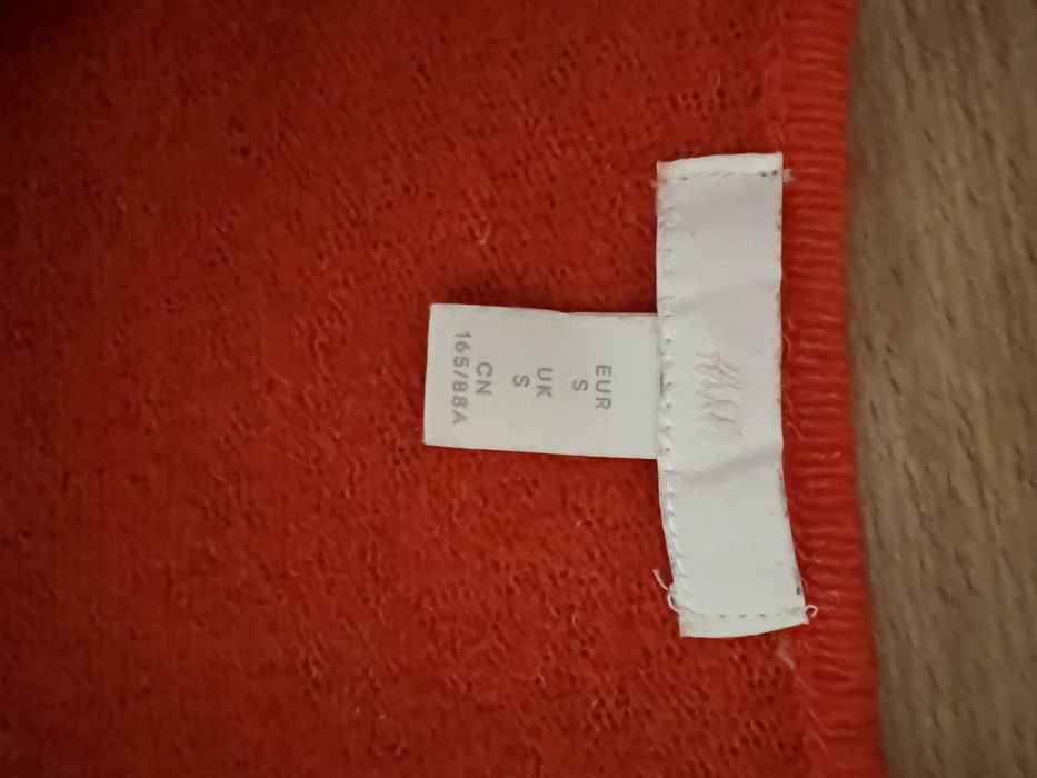 Продам свитер H&M