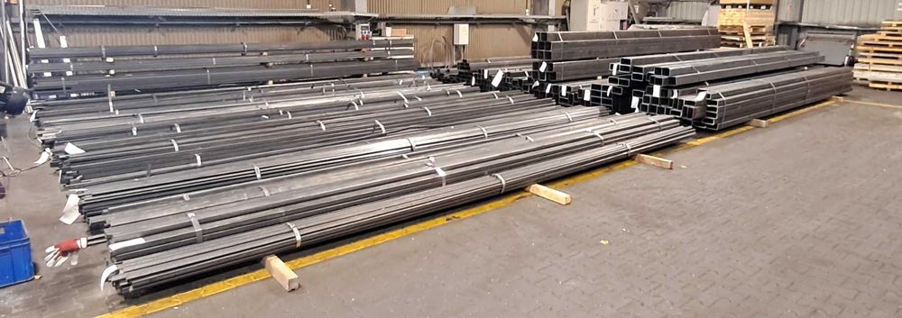 profil stalowy 20 x 20 x2 stal czarna konstrukcje regały stelaż /BYTOM