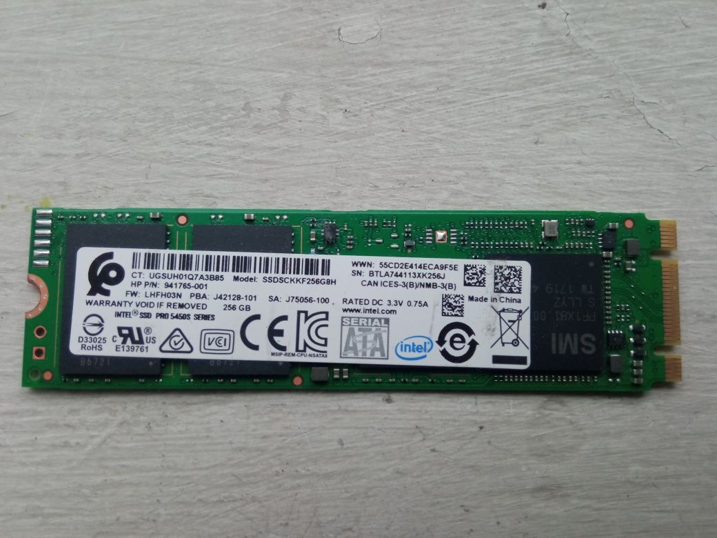 SSD накопичувач Intel 256 Gb
