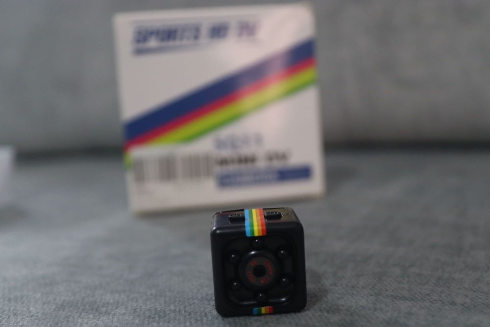 Mini Câmara HD com Entrada para Cartão Micro SD