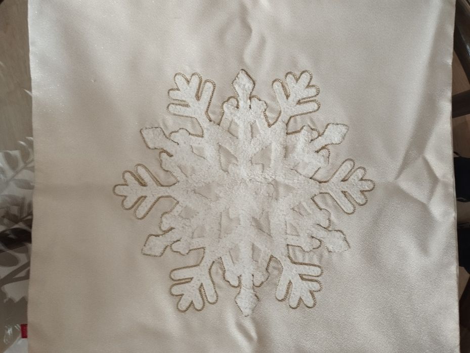 Poszewki świąteczne na poduszki z home &yuo