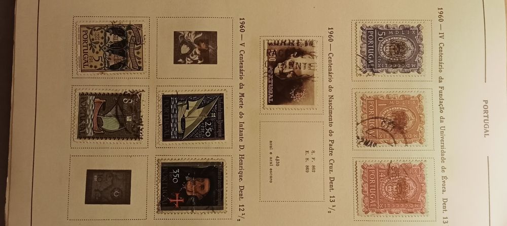 Vendo coleção dê selos antigos