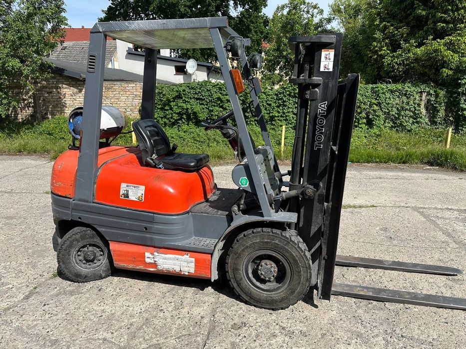 Toyota 40-6FGF25  Wózek widłowy 40-6FGF25