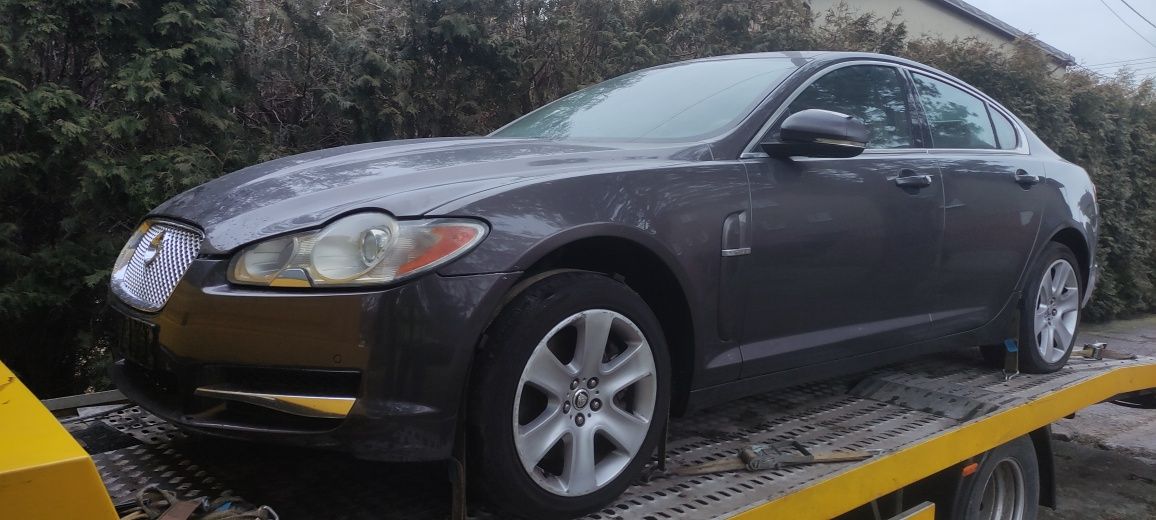 Błotnik Jaguar XF X 250