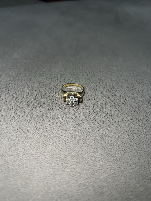 pierścionek złoty 585 z 0,70 CT diamentami