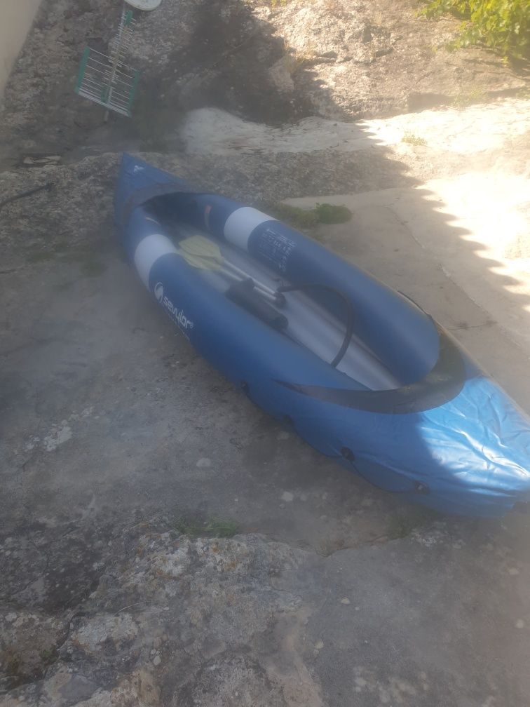 Canoa insuflável
