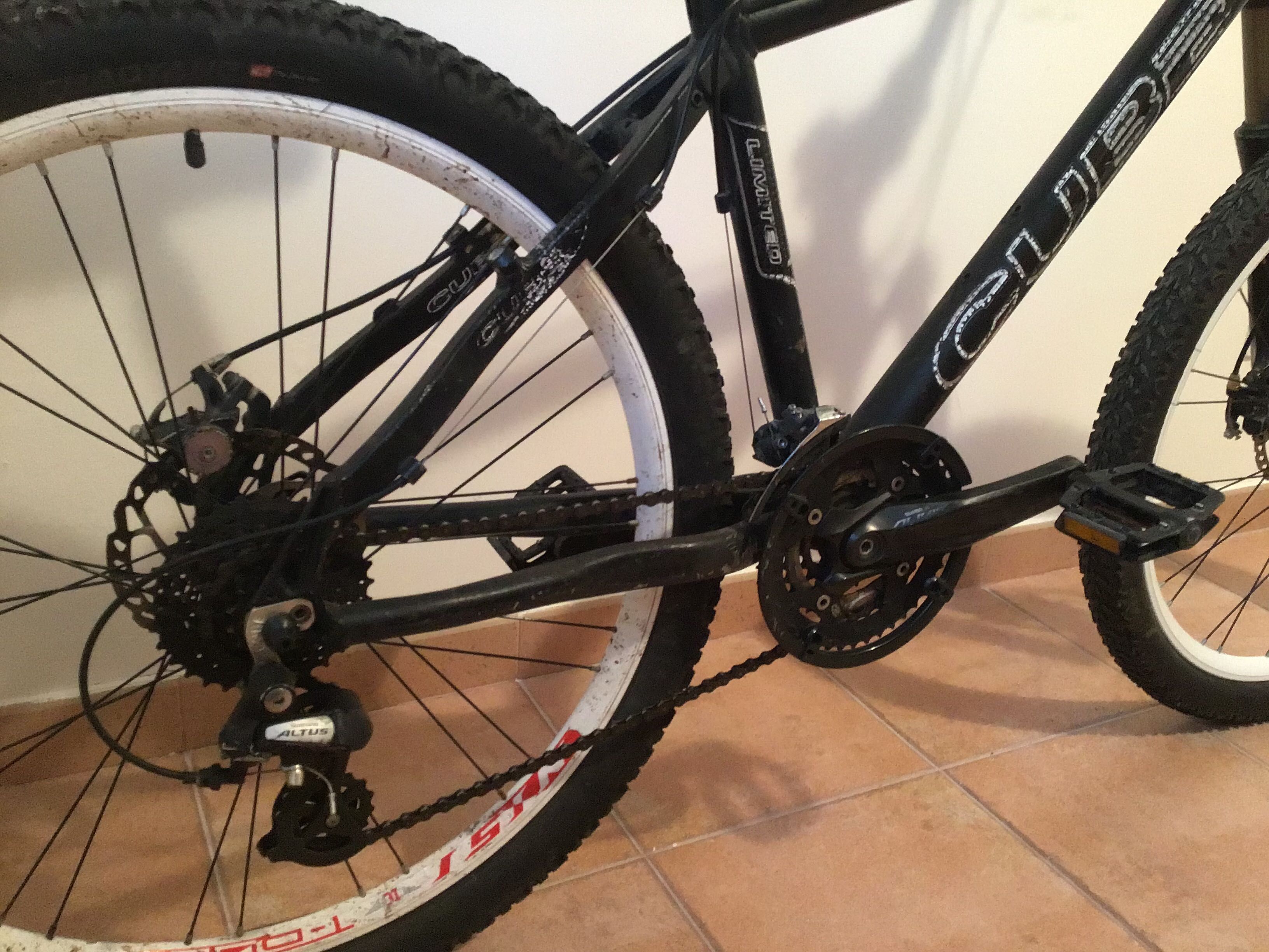 Bicicleta Cube btt