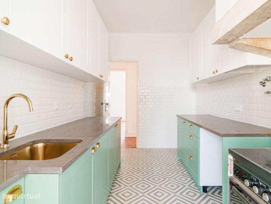 Apartamento T3 para arrendamento na Penha de França, Lisboa