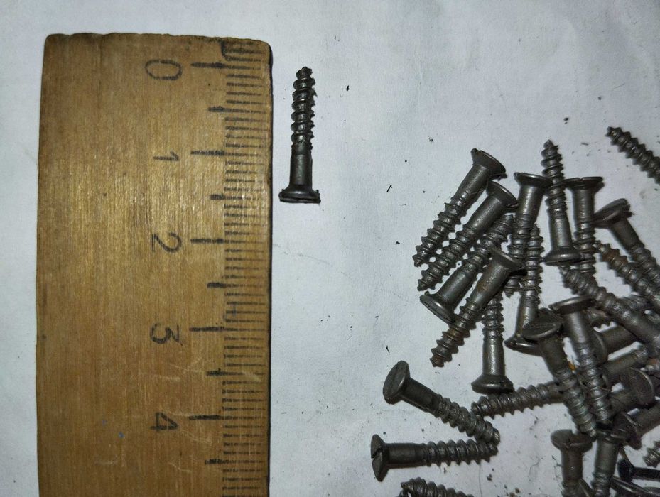 Саморізи маленькі нові вага 190 г., ціна 140 грн. за все