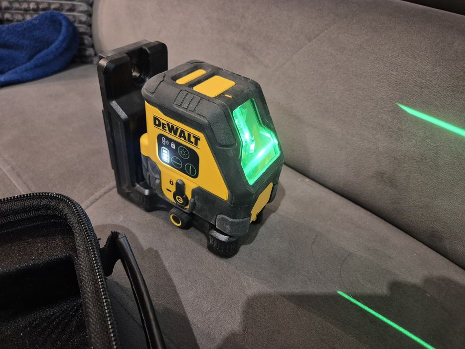 Laser krzyżowy DeWalt 19 Series 45 m