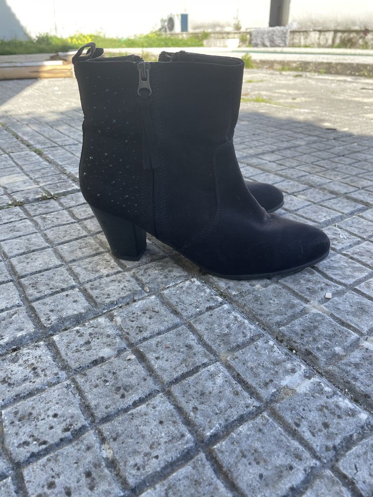 Botas pretas C&A