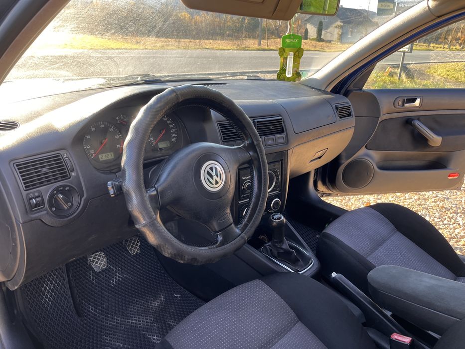 Golf 4.               .