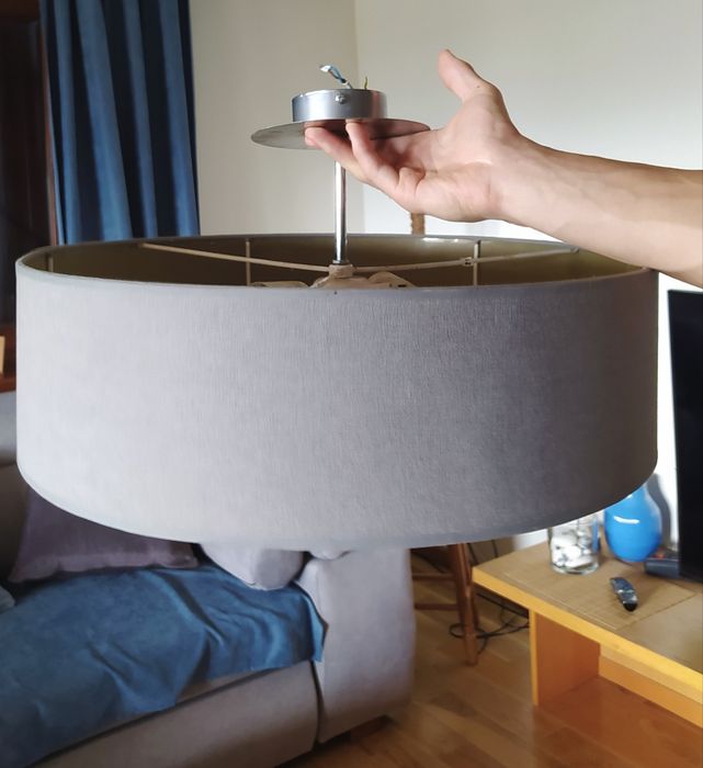 Duża lampa sufitowa
