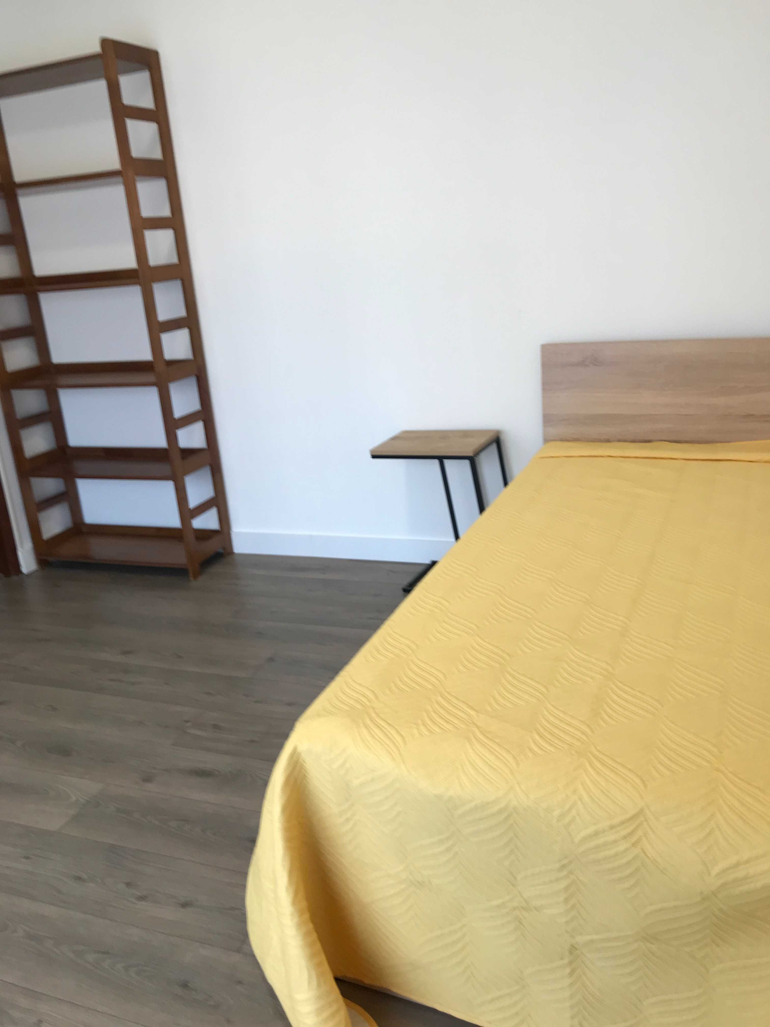 Excelente quarto para estudante com 14 metros quadrados