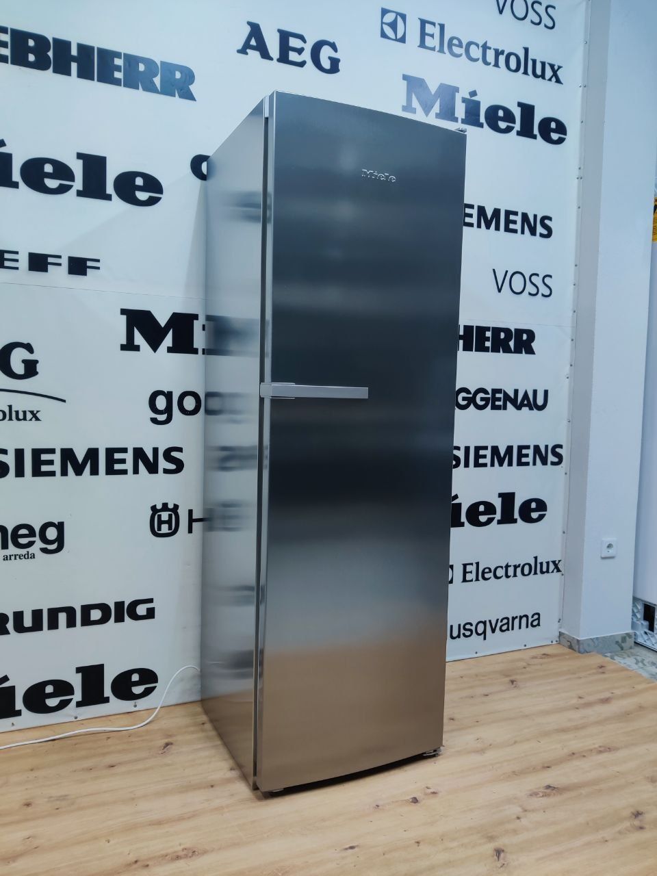 Преміальний суцільний холодильник Miele K 14820 SDed. Нерж. GERMANY