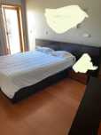 Cama de casal elevatória com arrumação