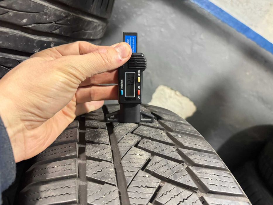 225/55 R17 Continental TS850P Зима комплект