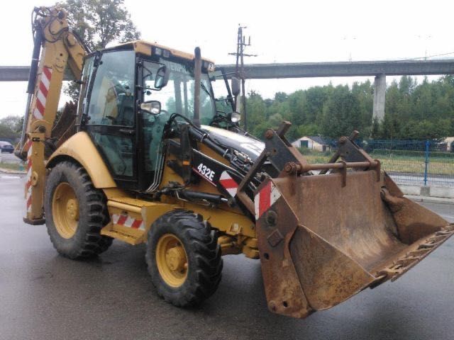 аренда екскаватора - навантажувача CAT, JCB 3CX 
Київ, Обухів