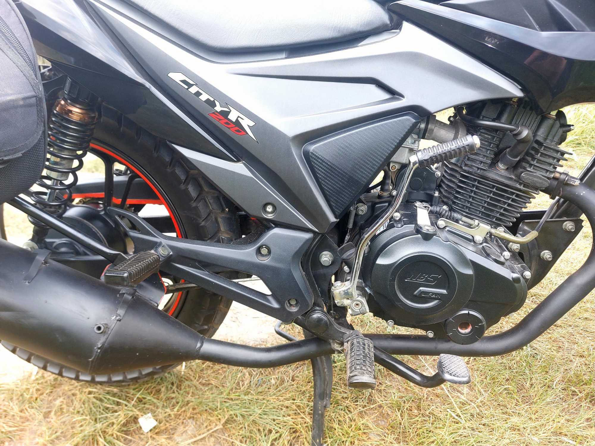 Продам Lifan STR 200