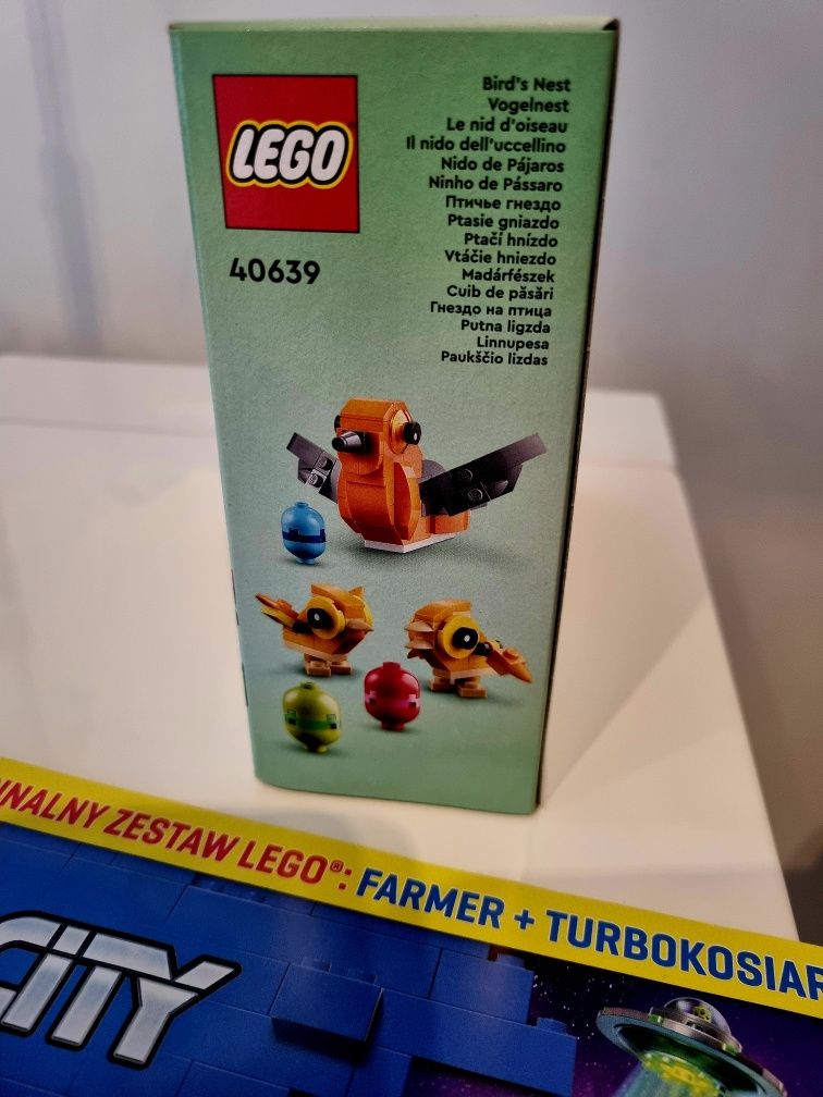 LEGO zestaw + komiks  gazetka i zabawką jako bonus model 40369